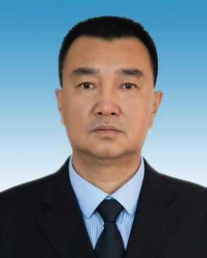 闫立新一寸照.jpg